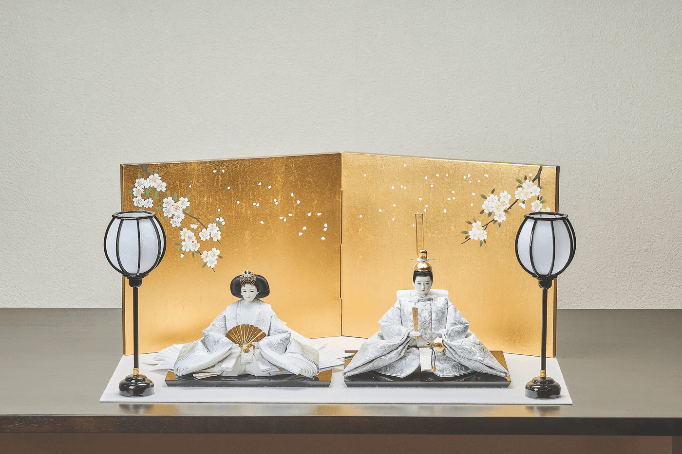 西陣織帯、純白華文 / 純白唐草文のおひなさま（大）