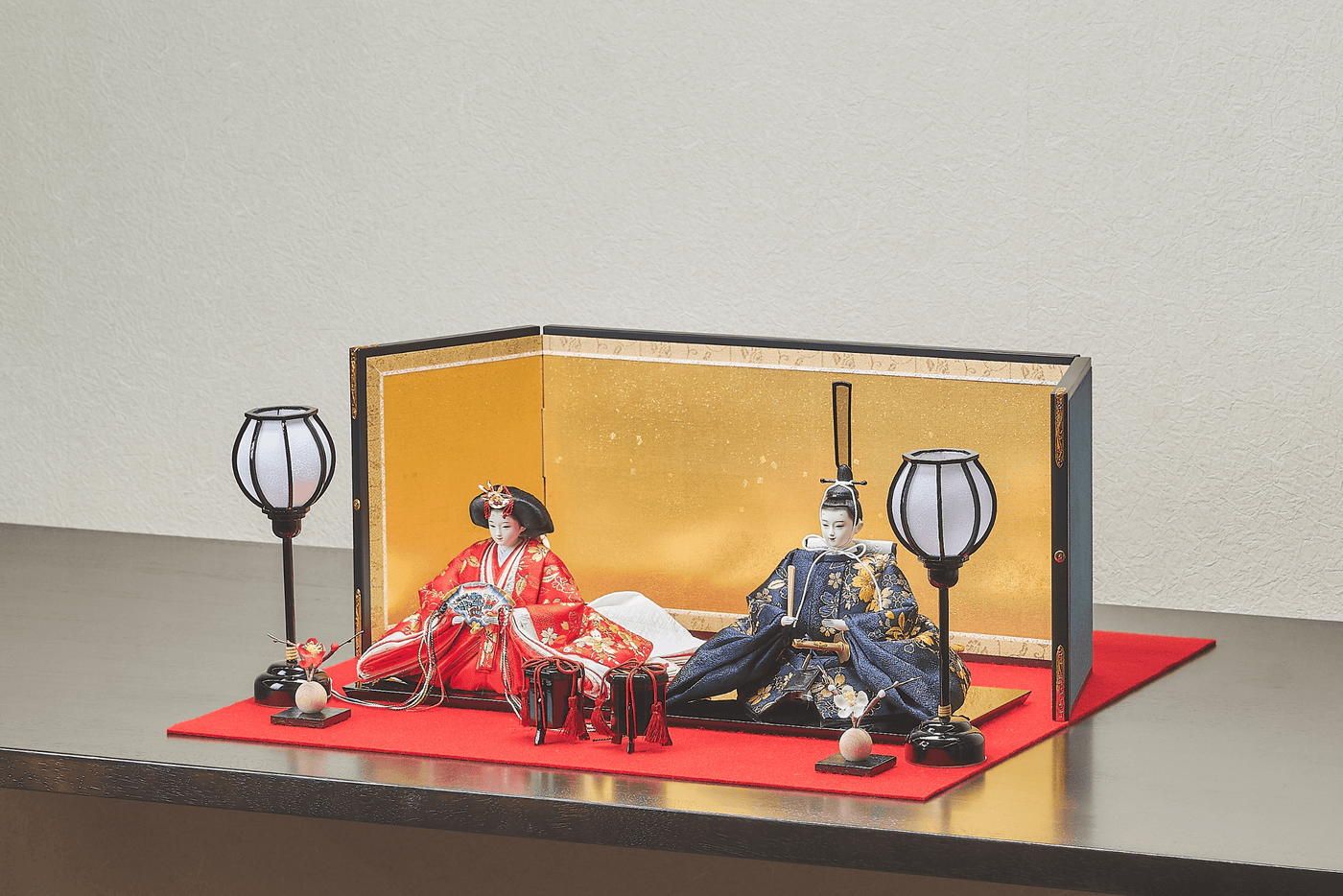 桜、舞い上がるおひなさま（中）