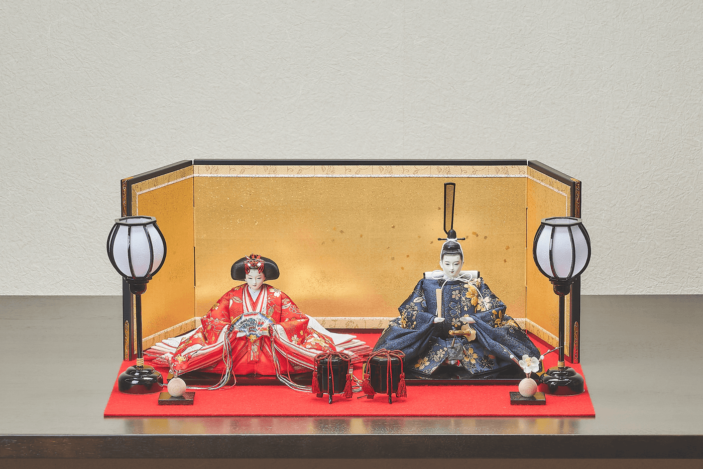 桜、舞い上がるおひなさま（中）