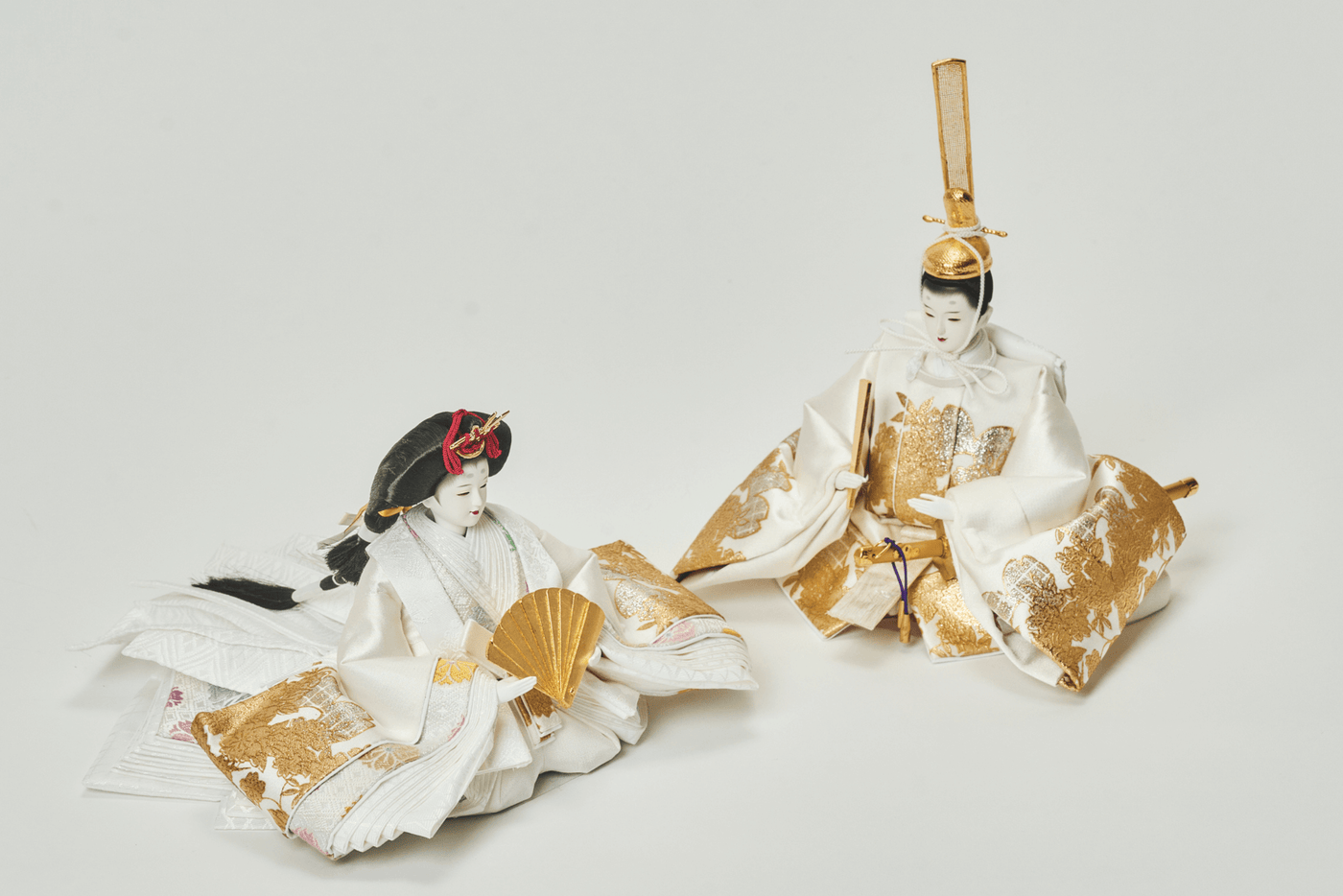 金砂子に、煌めくおひなさま