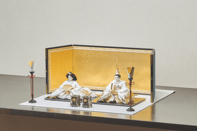 金砂子に、煌めくおひなさま