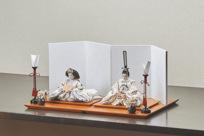 亜麻色、洋花のおひなさま