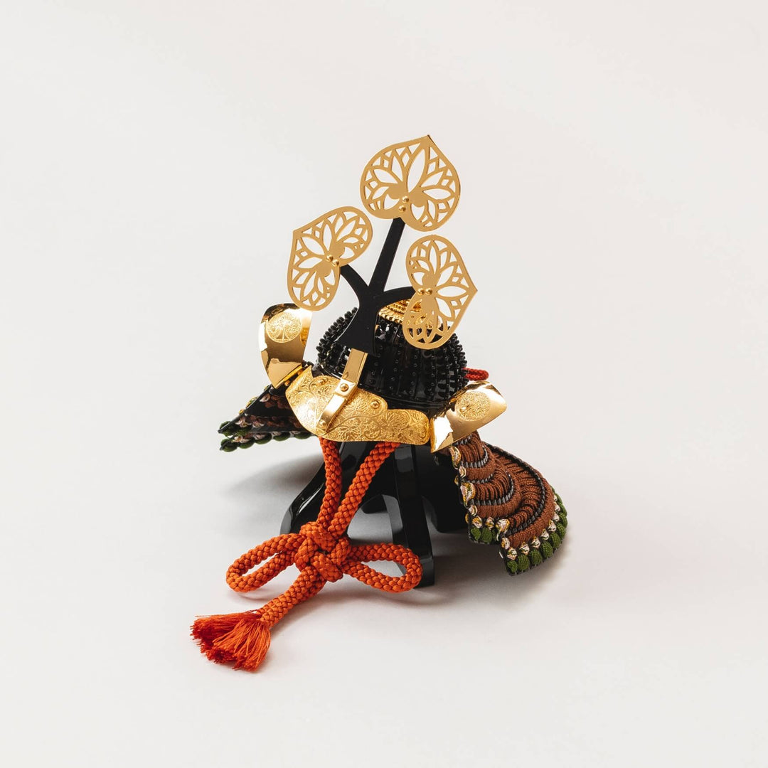 三つ葉葵の豆かぶと – 人形工房 左京