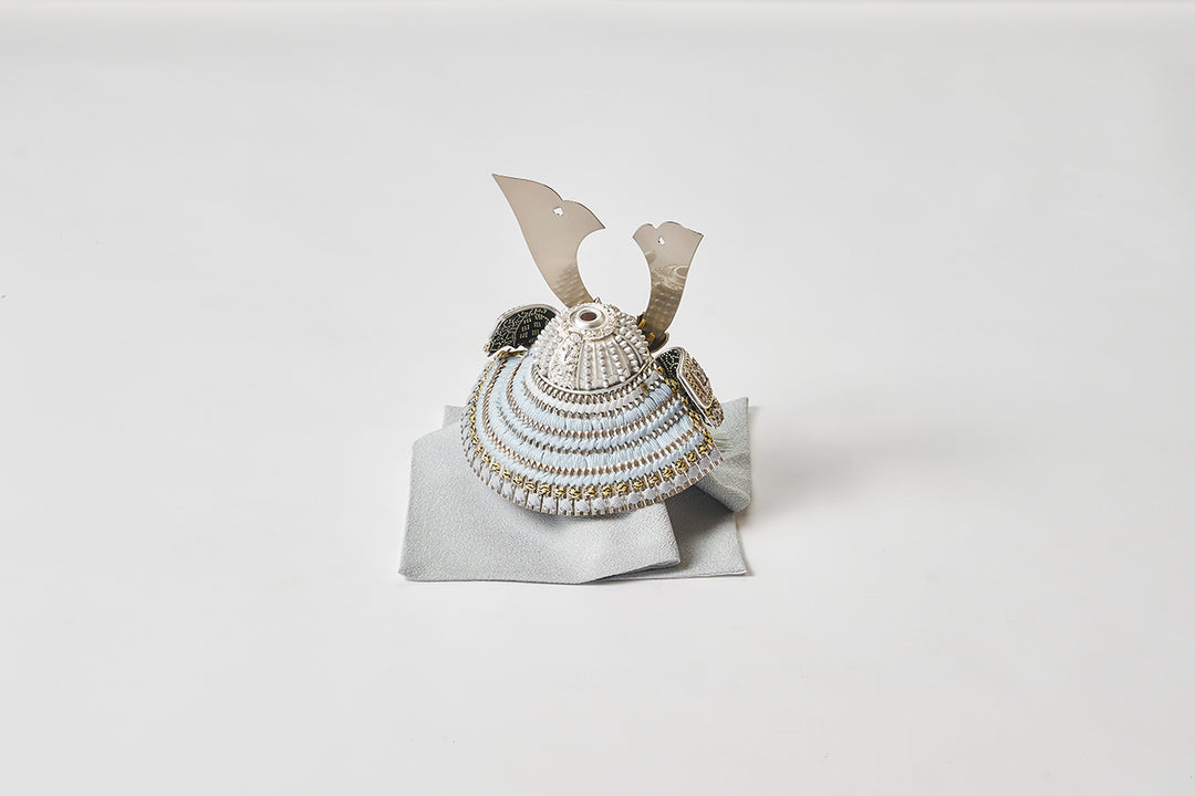 縹色の銀兜 – 人形工房 左京