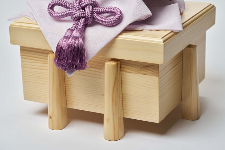 藻勝見文、桜藤色の銀兜 - 兜櫃 – 人形工房 左京