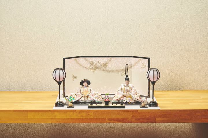 桜色のおひなさまとひな道具 – 人形工房 左京