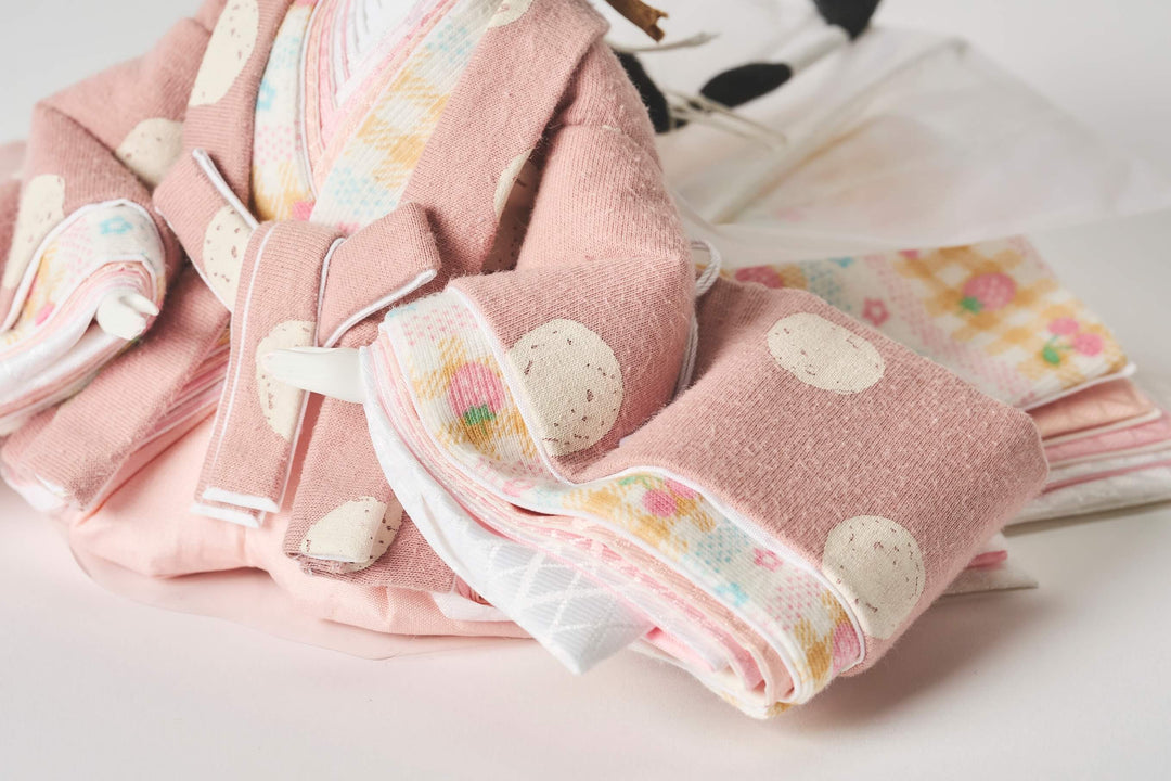 柿沢古桂『お雛様』金粉仕上 共箱 絹本 一雅会会員 掛軸25030310 柿沢古桂『お雛様』金粉仕上 共箱 絹本 一雅会会員 掛軸25030310