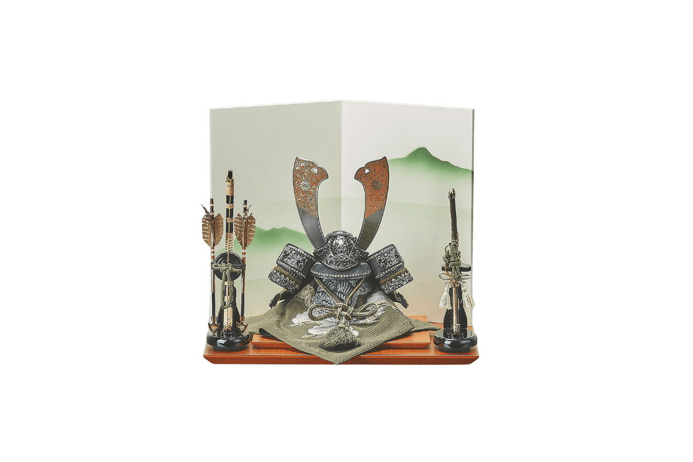 東山に鷲と鏨彫の兜