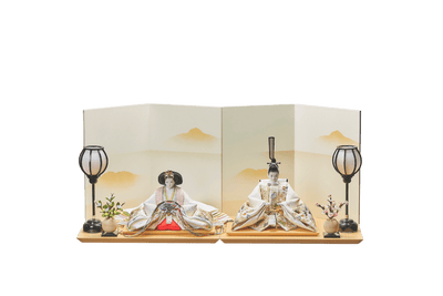 うららか、金と松のおひなさま（中）