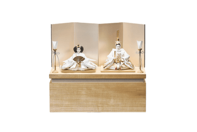 桜箔に金華の煌めくおひなさま